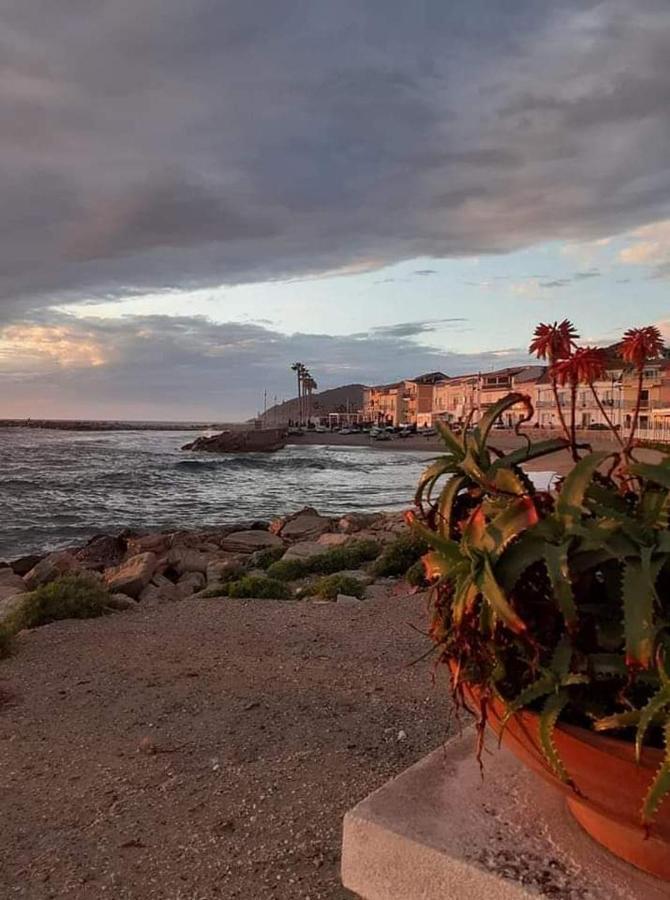 Апартаменти La Casa Di Nonna Nennella Санта-Марія-ді-Кастеллабате Екстер'єр фото