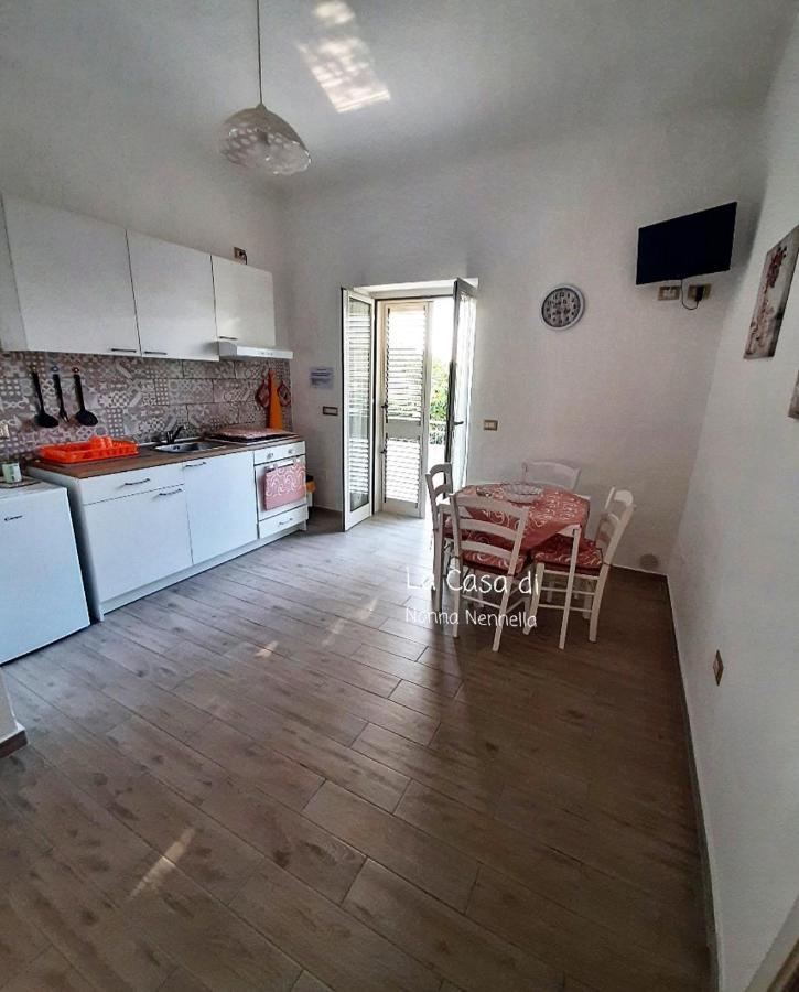 Апартаменти La Casa Di Nonna Nennella Санта-Марія-ді-Кастеллабате Екстер'єр фото